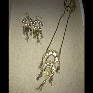 Stella & Dot Necklace and Earrings Set